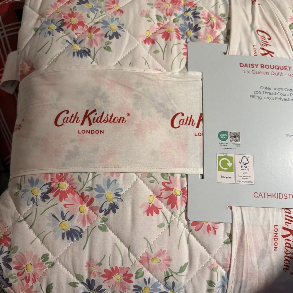 Cath Kidston Queen Quilt, Daisy Bouquet - Pink, 100% Cotton Percale, Floral - Picture 6 of 7